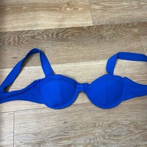 NWT Solid and Striped LILO bikini top size small